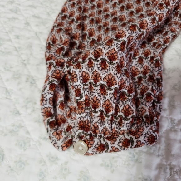 Women's blouse - Picture 4 of 5